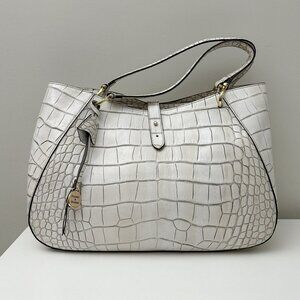 $725 Brand New Dooney & Bourke Tote Bag Cayman Camilla White